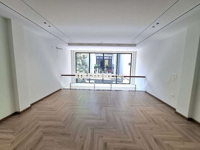 BÁN NHÀ THẠCH BÀN 7 TẦNG THANG MÁY 50M² GARA Ô TÔ FULL NỘI THẤT