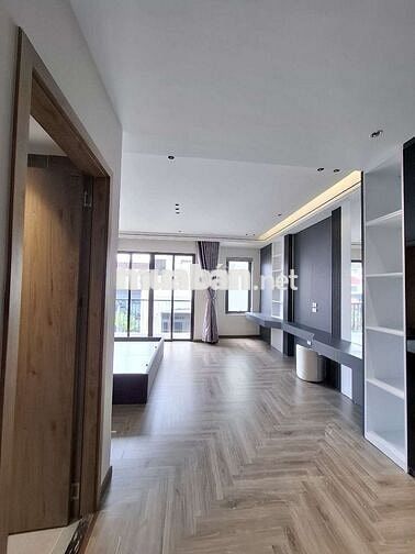 BÁN NHÀ THẠCH BÀN 7 TẦNG THANG MÁY 50M² GARA Ô TÔ FULL NỘI THẤT