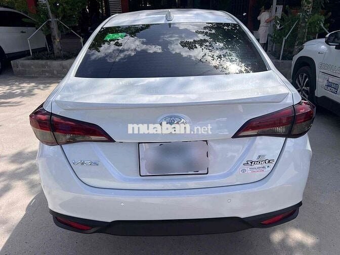 Toyota Vios E CVT 2025 4.000 km Trắng