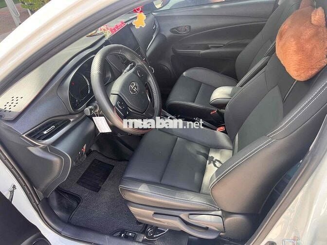 Toyota Vios E CVT 2025 4.000 km Trắng