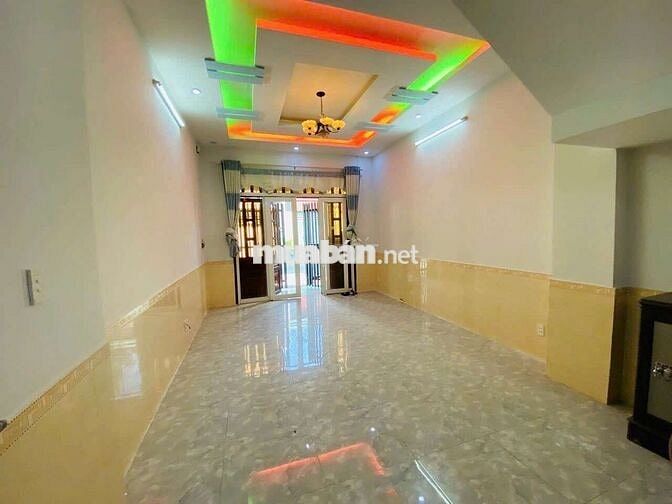 Cho thuê nhà 1 Trệt 2 Lầu gần sân vận động Đông Hoà