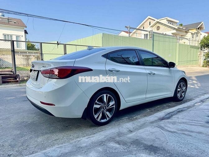 Hyundai Elantra GLS 1.8 Trắng Da 100000 km