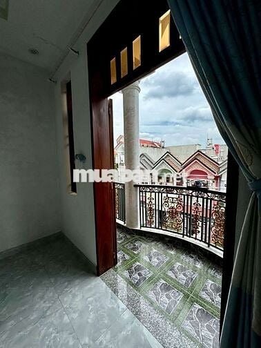 Cho thuê nhà 1 Trệt 2 Lầu gần sân vận động Đông Hoà