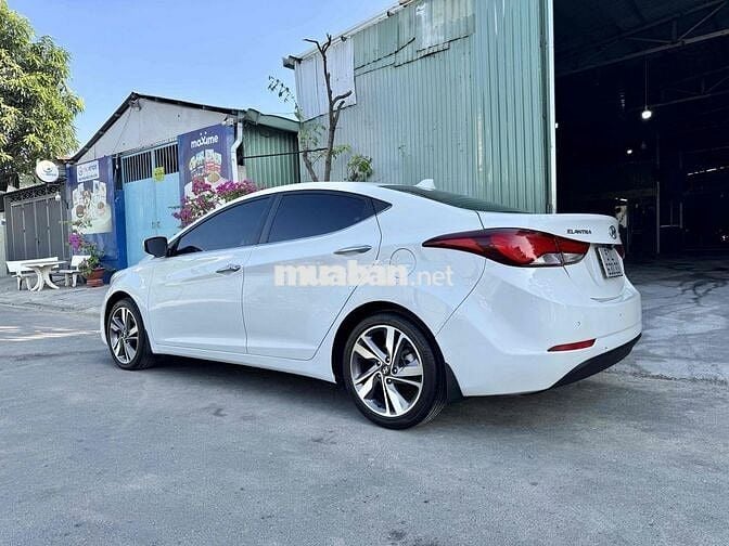 Hyundai Elantra GLS 1.8 Trắng Da 100000 km