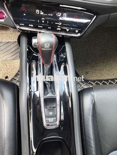 Honda HRV-L 2018 Bạc Tự động 130.000 Km