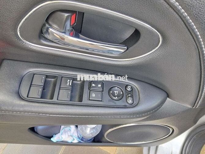 Honda HRV-L 2018 Bạc Tự động 130.000 Km