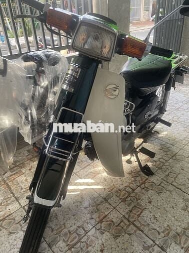 Honda Super Cub Trắng, Đen Nhật Bản