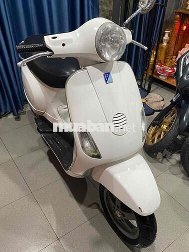 Piaggio Vespa LX 150 Trắng