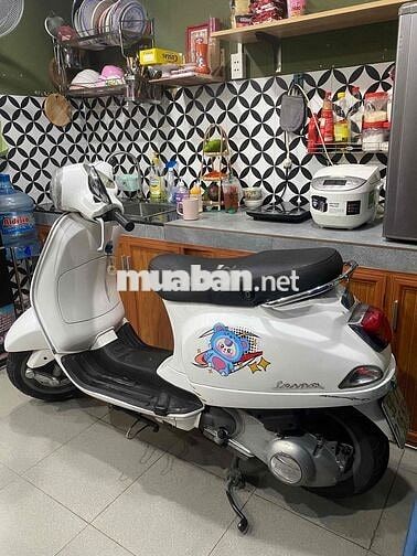 Piaggio Vespa LX 150 Trắng