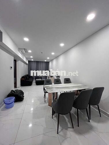 Căn Diamond Alnata 2pn-2wc nhà mới, nội thất cao cấp, hiện đại, ở liền