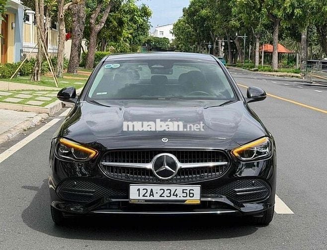Mercedes-Benz C200 Avan 2023 Đen 20.000 miles