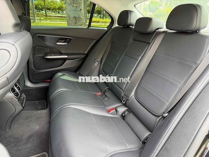 Mercedes-Benz C200 Avan 2023 Đen 20.000 miles