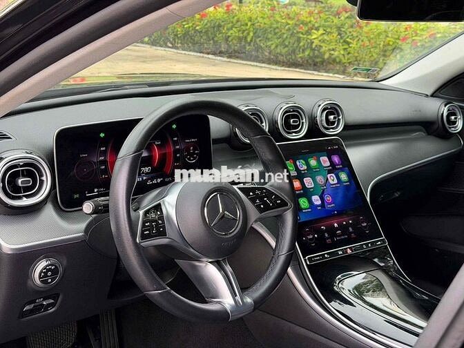 Mercedes-Benz C200 Avan 2023 Đen 20.000 miles