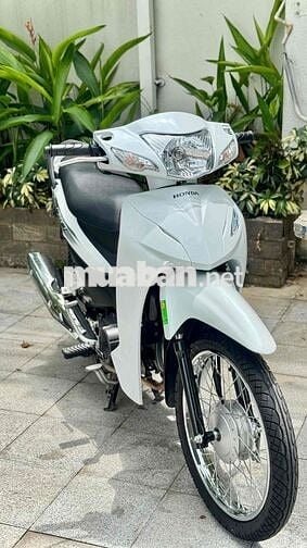 Honda Wave 110 2025 Trắng 9000km  Bstp 9chủ