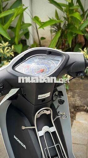 Honda Wave 110 2025 Trắng 9000km  Bstp 9chủ