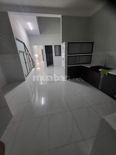 Nhà cũ tiện xây mới, DT 5x18m, CN 90m2, hẻm xe tải gần Bà Chiểu