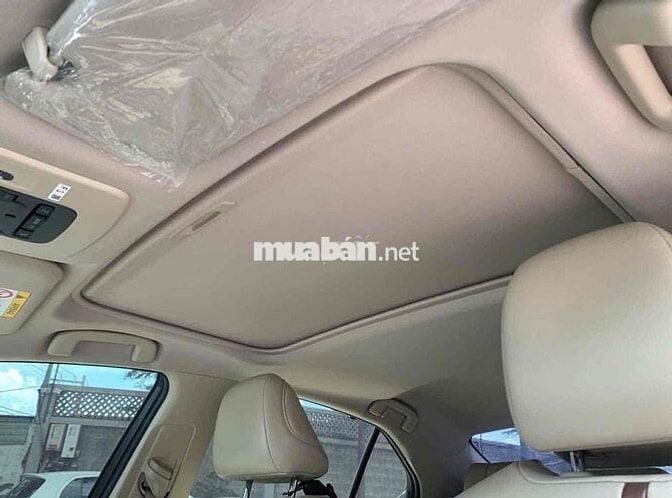 Toyota Camry Hybrid 2022 Trắng Hybrid 40.000 Km
