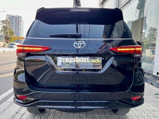 Toyota Fortuner Legender 2.7 4x4 2025 Đen