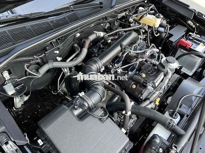 Toyota Fortuner Legender 2.7 4x4 2025 Đen