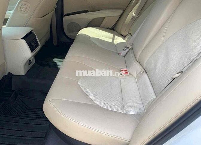 Toyota Camry Hybrid 2022 Trắng Hybrid 40.000 Km