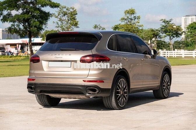 Porsche Cayenne 2016 Tự động Tiptronic Vàng cát