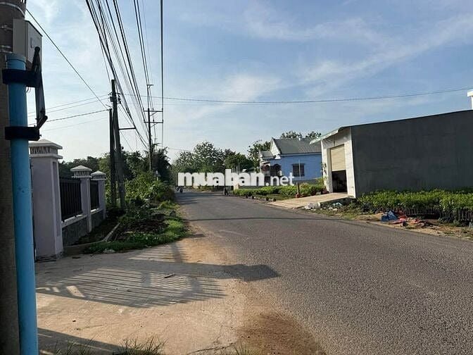 Đất nền thổ cư sổ riêng 10x30 giá 1tỷ200 Bình Lộc Long Khánh Đồng Nai