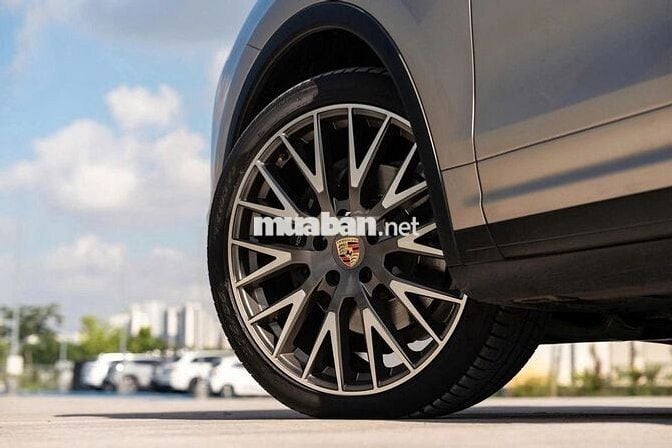 Porsche Cayenne 2016 Tự động Tiptronic Vàng cát