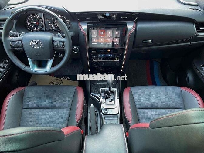 Toyota Fortuner Legender 2.7 4x4 2025 Đen