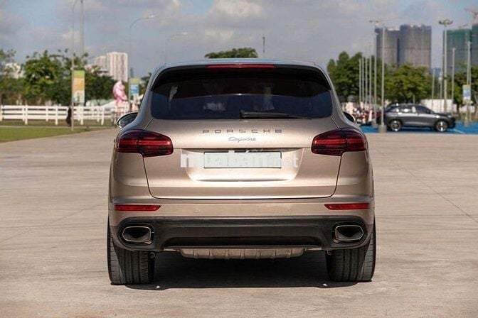 Porsche Cayenne 2016 Tự động Tiptronic Vàng cát