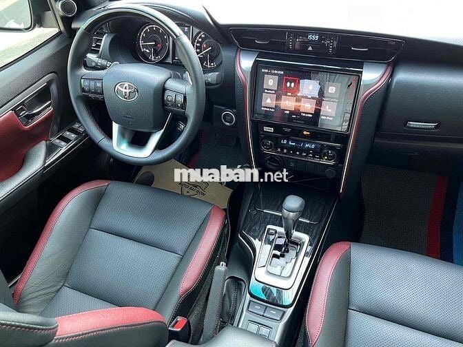 Toyota Fortuner Legender 2.7 4x4 2025 Đen
