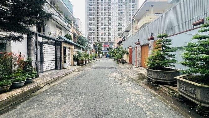 Biệt thự Bình Thạnh mua là có lời ngay.Diện tích 10m x 17m hướng ĐN.