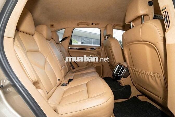 Porsche Cayenne 2016 Tự động Tiptronic Vàng cát