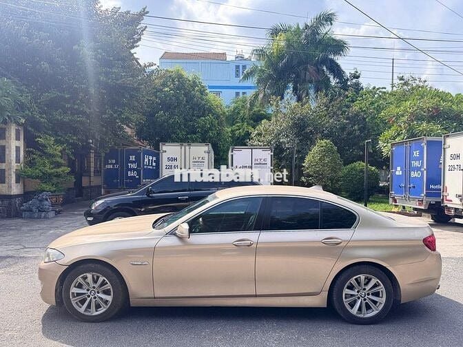 BMW 520i 2012 Vàng cát 130.000 km