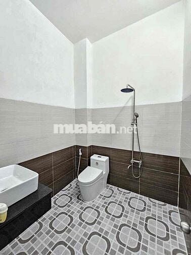 Ngay Trạm Y Tế Phú Lợi, Nhà 1 trệt 1 lầu, 80m2, 950tr, sổ hồng riêng