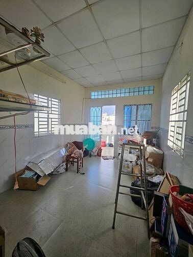 BÁN NHÀ 2 LẦU - DT RỘNG - HOÀN CÔNG - NẰM KẾ TRƯỜNG CHÂU VĂN LIÊM 