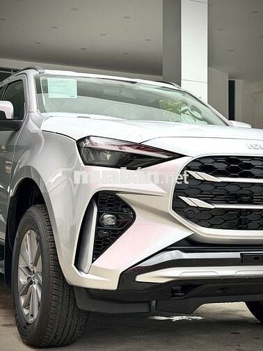 Isuzu Mux B7 plus 2025 Bạc