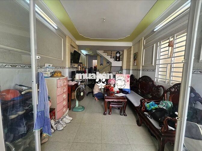 BÁN NHÀ 2 LẦU - DT RỘNG - HOÀN CÔNG - NẰM KẾ TRƯỜNG CHÂU VĂN LIÊM 