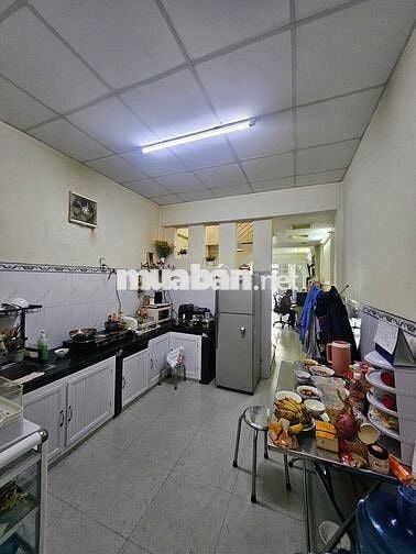 BÁN NHÀ 2 LẦU - DT RỘNG - HOÀN CÔNG - NẰM KẾ TRƯỜNG CHÂU VĂN LIÊM 