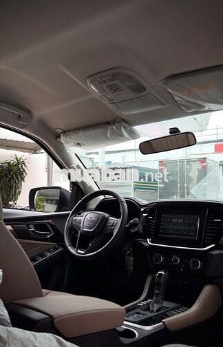 Isuzu Mux B7 plus 2025 Bạc