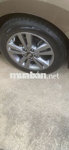 Hyundai Elantra Nâu 76.993 km