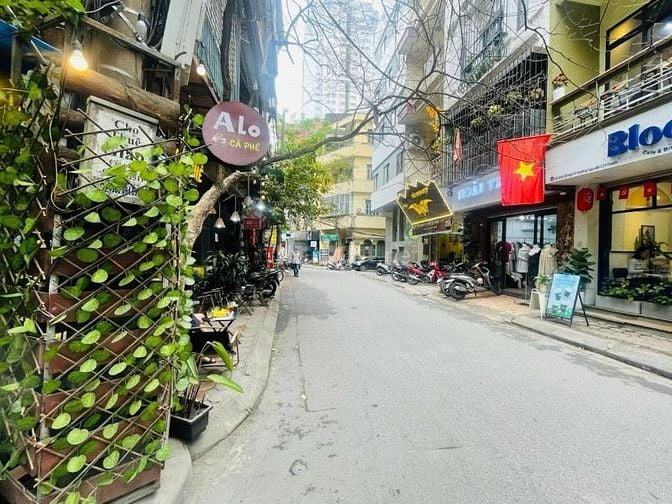 Bán nhà phố Nguyễn Chí Thanh, Đống Đa 40m, 5 tầng. Giá: 19.5 tỷ