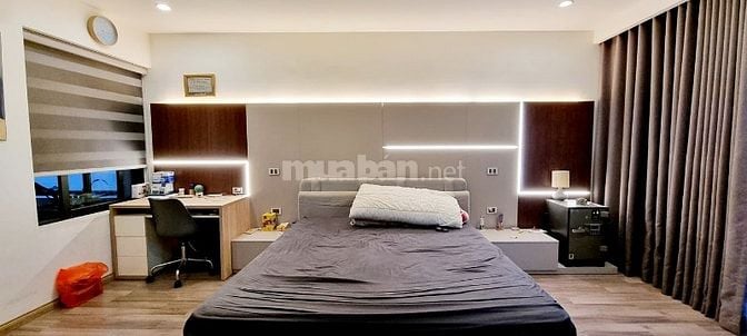 Bán nhà phố Nguyễn Chí Thanh, Đống Đa 40m, 5 tầng. Giá: 19.5 tỷ