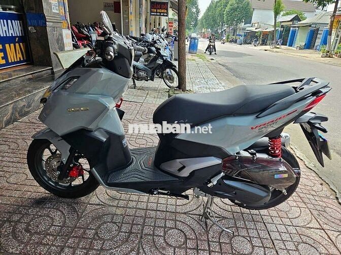 Honda Vario 160 Xám