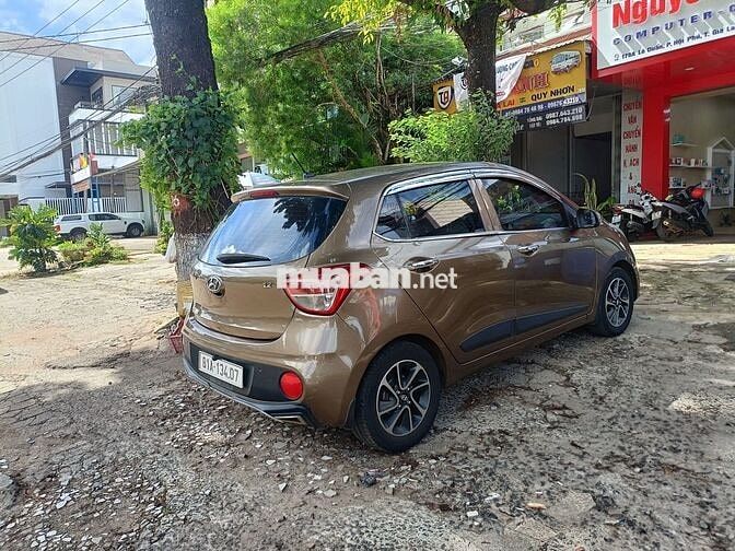 Hyundai Grand i10 Nâu 5 chỗ