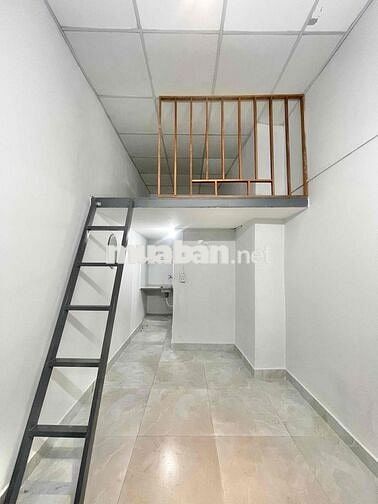 🔥PHÒNG TRỌ CÓ GÁC RỘNG SẴN MÁY LẠNH_GẦN CHÂN CẦU CÔNG LÝ