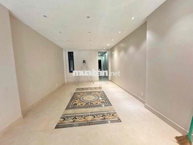 Mặt Tiền Phan Xích Long ( Đoạn đẹp ) - Nhà Mới, Có Thang Máy, Q.PN