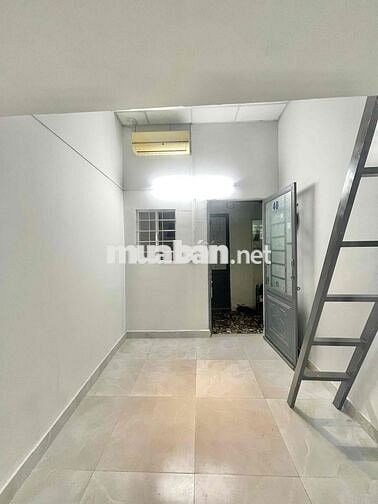 🔥PHÒNG TRỌ CÓ GÁC RỘNG SẴN MÁY LẠNH_GẦN CHÂN CẦU CÔNG LÝ