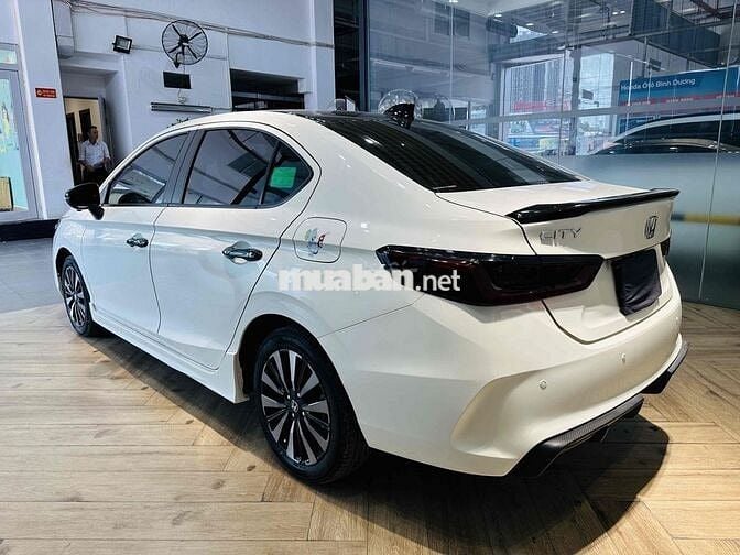 Honda City RS 2025 Trắng 29,000 km. Full Phụ Kiện✅