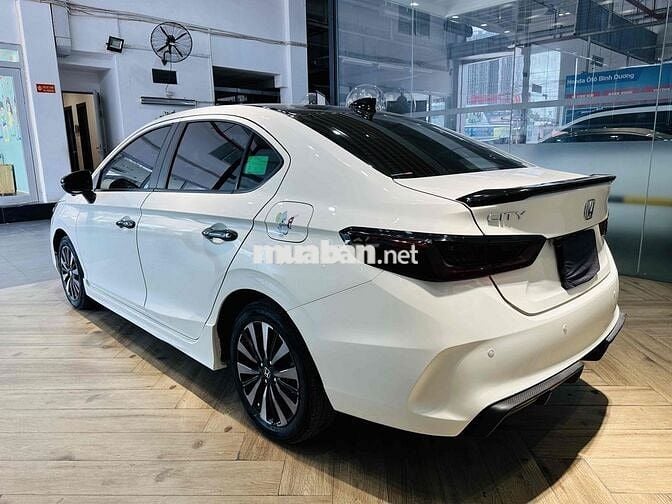Honda City RS 2025 Trắng 29,000 km. Full Phụ Kiện✅