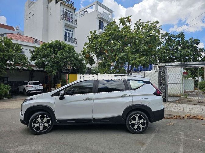 Mitsubishi Xpander Cross 2020 Trắng 7 chỗ